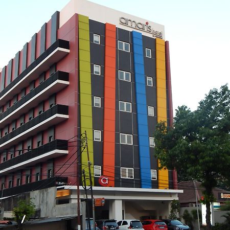 Amaris Hotel Senen Jakarta Exterior photo