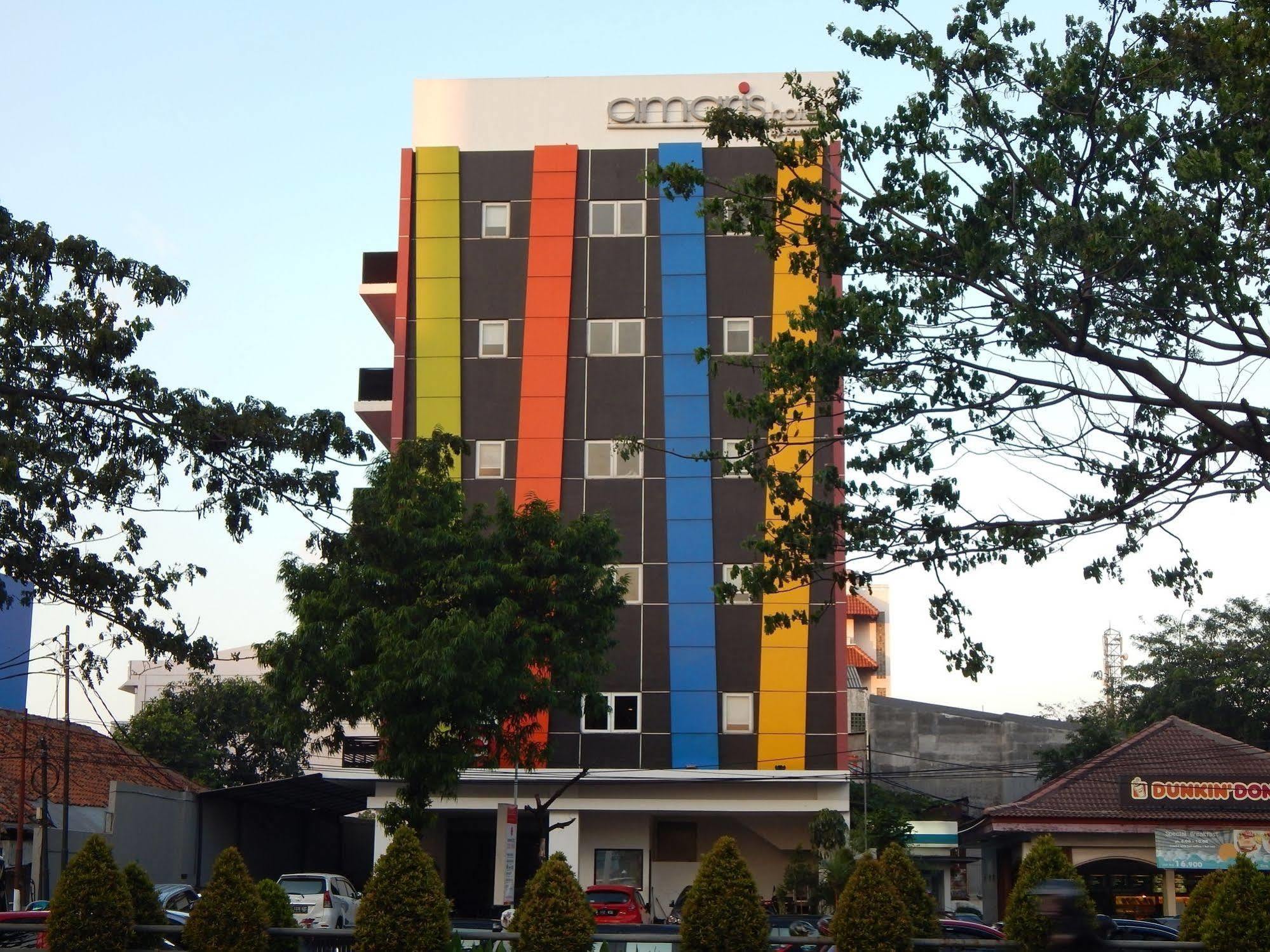 Amaris Hotel Senen Jakarta Exterior photo